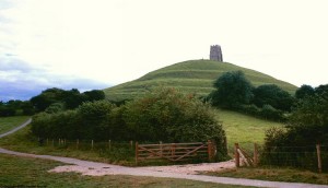 glastonbury_tor_path_1600x1200.jpg 2